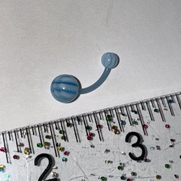 14 Gauge Blue and White Checkerboard Belly Ring - Picture 3 of 14
